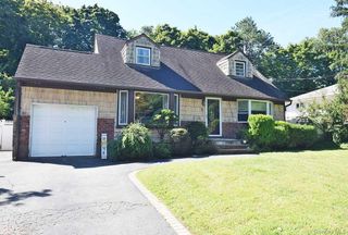 90 Cornell Drive, Smithtown, NY 11787