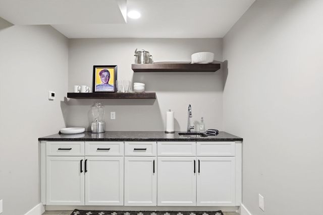 3 Mountain Laurel Way, Plymouth, MA 02360
