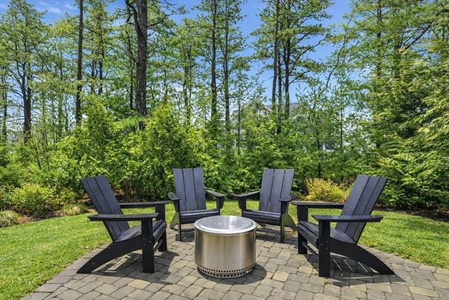3 Mountain Laurel Way, Plymouth, MA 02360