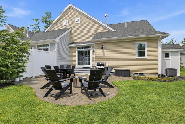 3 Mountain Laurel Way, Plymouth, MA 02360