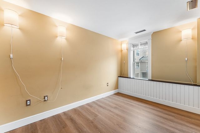 20 Chestnut St 11, Cambridge, MA 02139