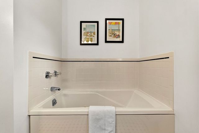 4 Calas Circle, Peabody, MA 01960