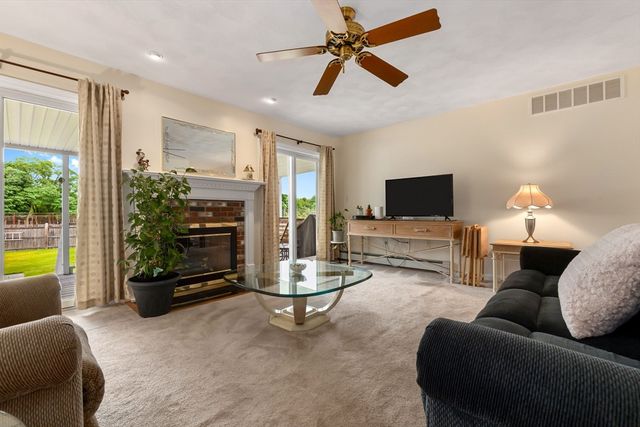 4 Calas Circle, Peabody, MA 01960