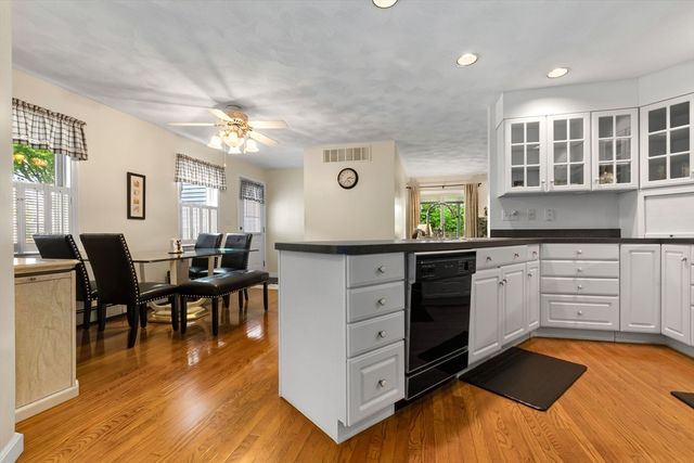 4 Calas Circle, Peabody, MA 01960