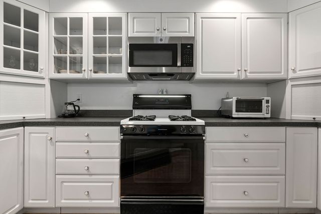 4 Calas Circle, Peabody, MA 01960