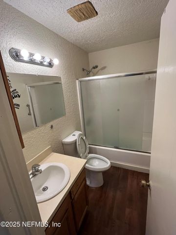 758 ELLIS Road S, Jacksonville, FL 32205