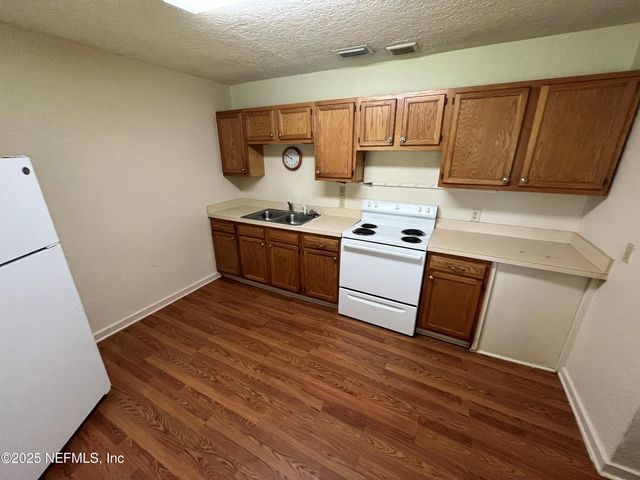 758 ELLIS Road S, Jacksonville, FL 32205