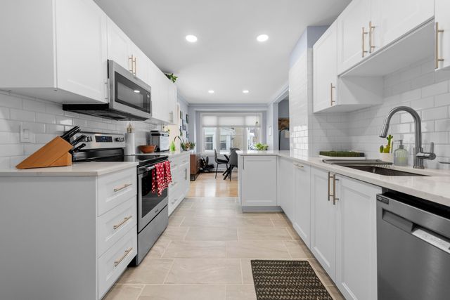 700 Forest Avenue, Royal Oak City, MI 48067