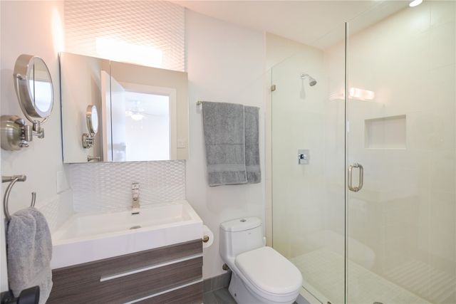 6956 Meadowbriar Lane, Dallas, TX 75230