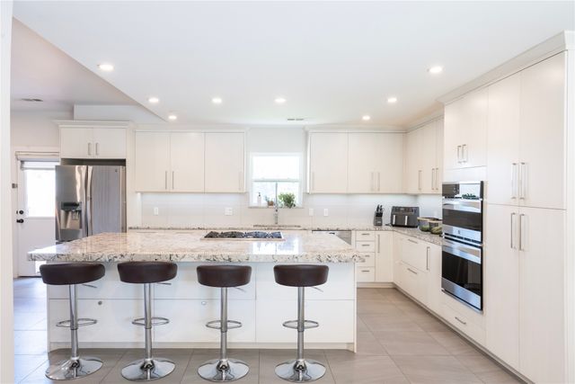 6956 Meadowbriar Lane, Dallas, TX 75230