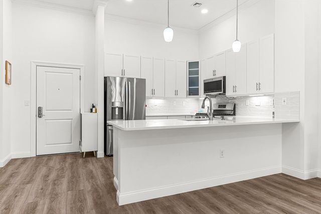 320 Middlesex Ave E403, Medford, MA 02155