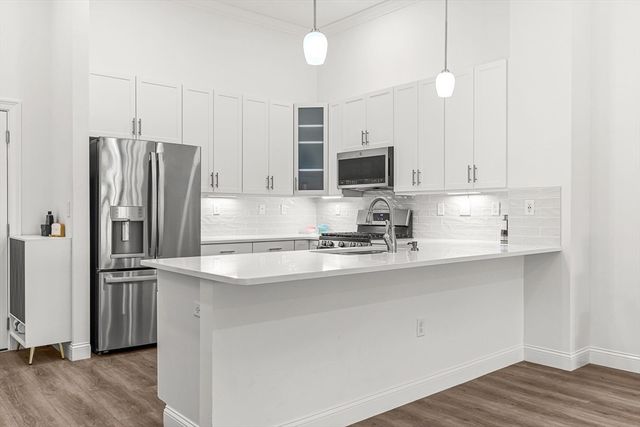 320 Middlesex Ave E403, Medford, MA 02155