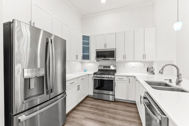 320 Middlesex Ave E403, Medford, MA 02155