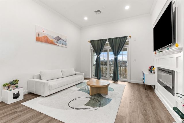 320 Middlesex Ave E403, Medford, MA 02155