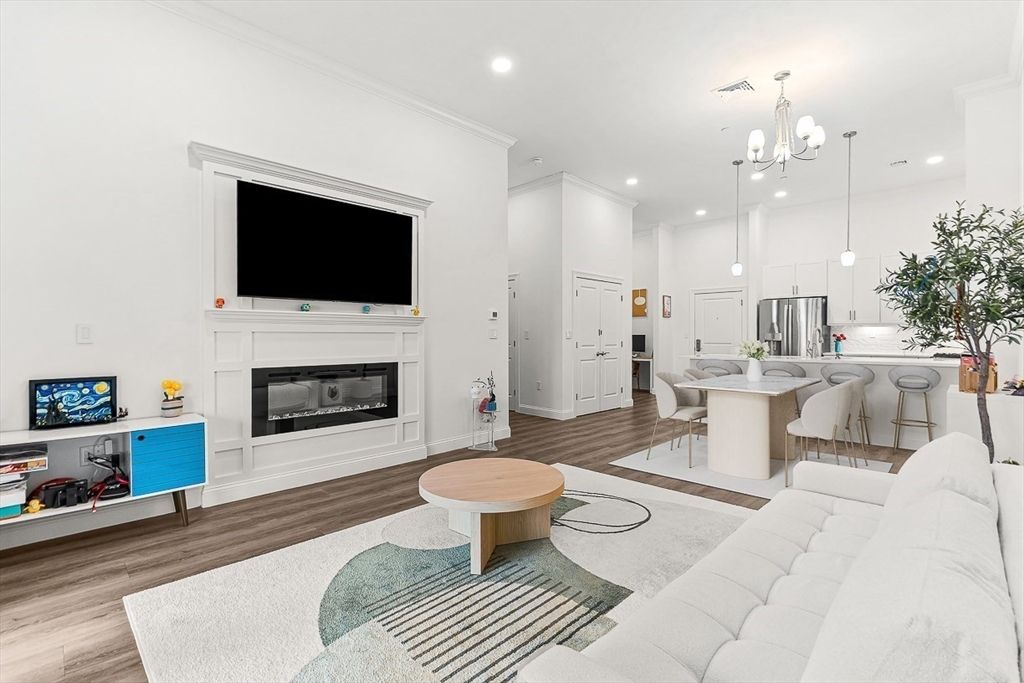 320 Middlesex Ave E403, Medford, MA 02155