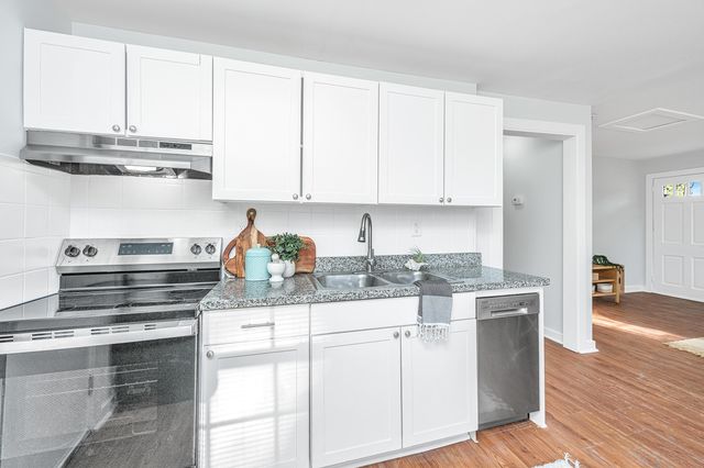 2328 Meridian Road, North Charleston, SC 29405