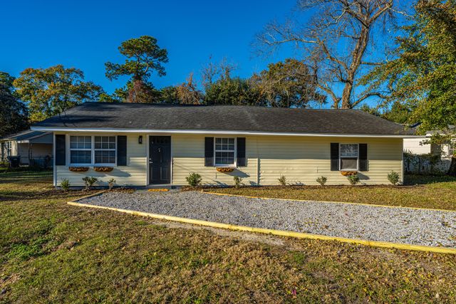 2328 Meridian Road, North Charleston, SC 29405