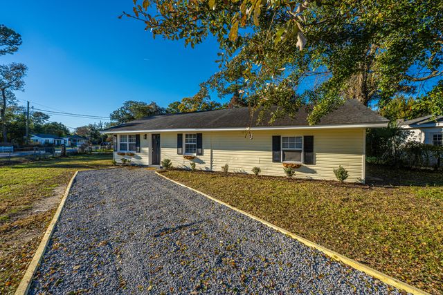 2328 Meridian Road, North Charleston, SC 29405