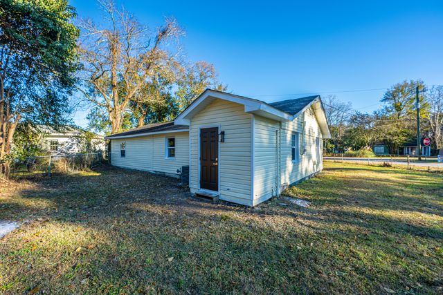 2328 Meridian Road, North Charleston, SC 29405