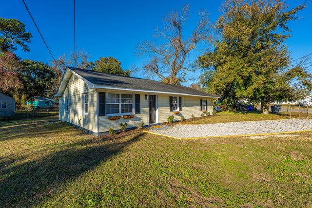 2328 Meridian Road, North Charleston, SC 29405