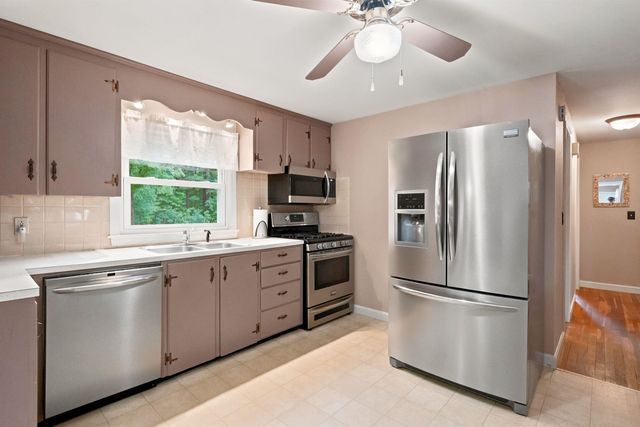 5 Dover Street, Concord, NH 03301