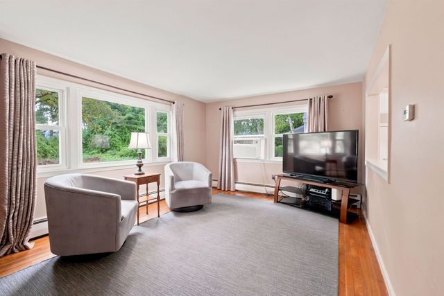 5 Dover Street, Concord, NH 03301