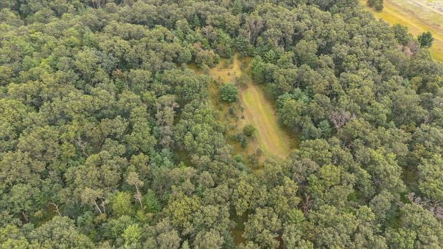 W12149 State Road 21, Coloma, WI 54930