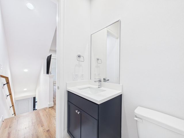 2711 Clinton Drive, Houston, TX 77020