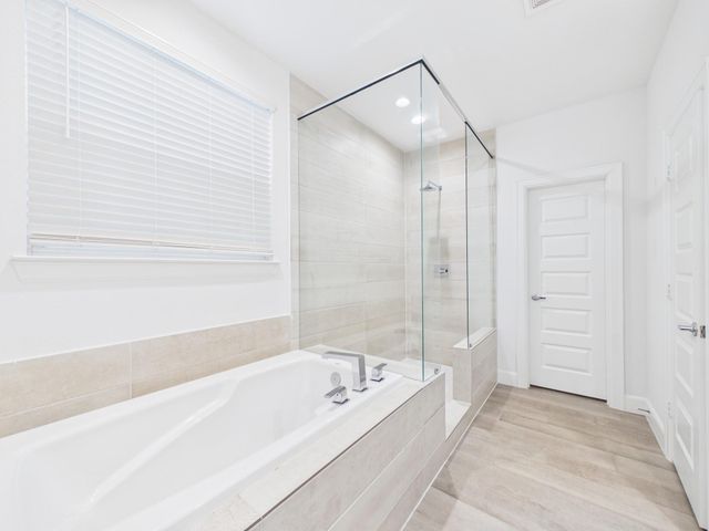 2711 Clinton Drive, Houston, TX 77020