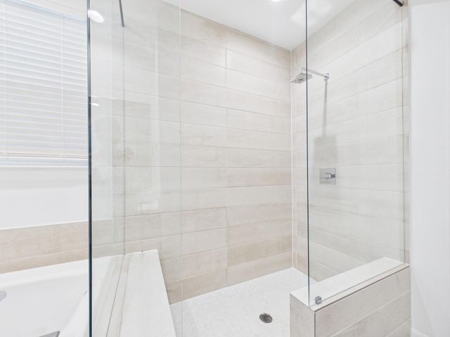 2711 Clinton Drive, Houston, TX 77020