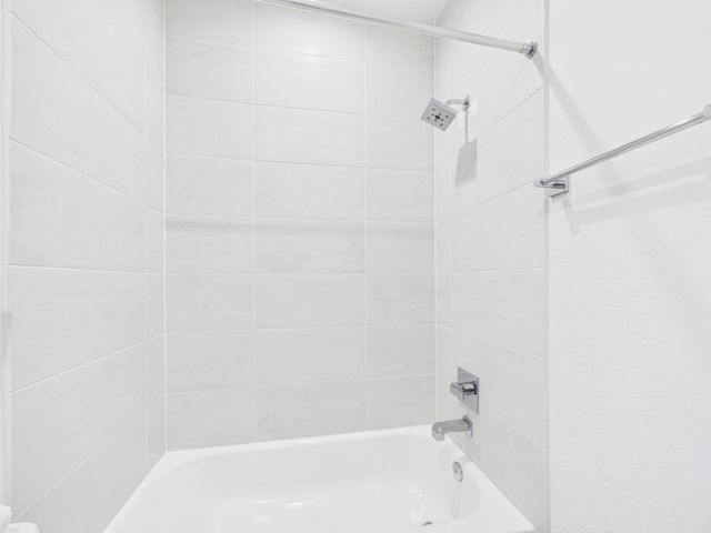 2711 Clinton Drive, Houston, TX 77020