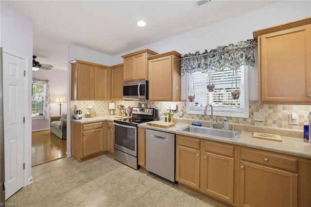 3790 Spring Willow Way, Winston-salem, NC 27107