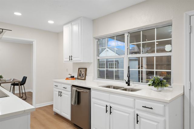 8822 Miami Drive, Rowlett, TX 75088