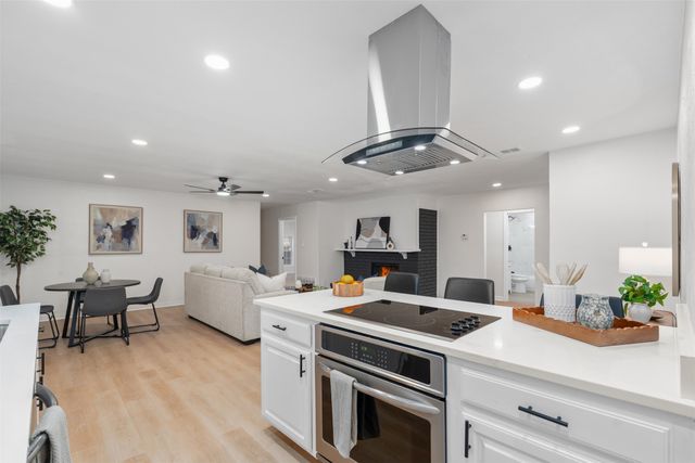 8822 Miami Drive, Rowlett, TX 75088