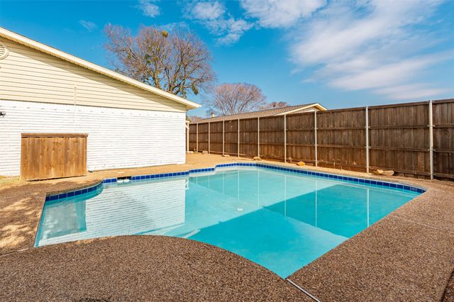 8822 Miami Drive, Rowlett, TX 75088