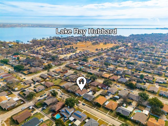 8822 Miami Drive, Rowlett, TX 75088