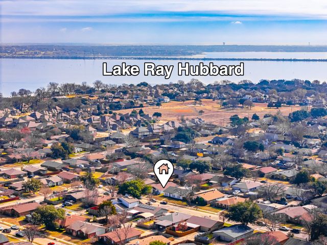 8822 Miami Drive, Rowlett, TX 75088