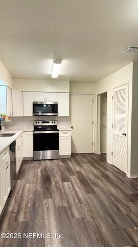 1809 FARM WAY Way, Middleburg, FL 32068