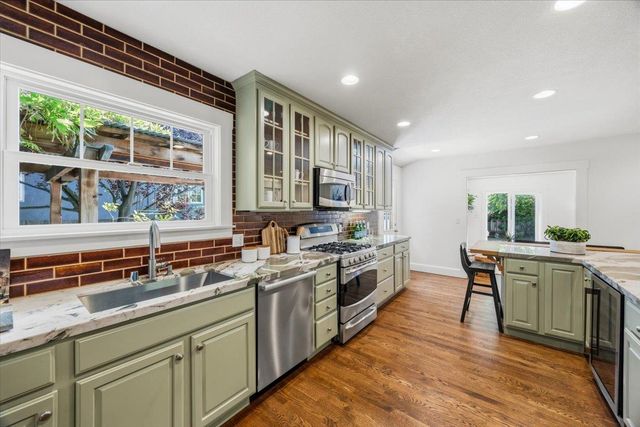 1447 Laguna Avenue, Burlingame, CA 94010