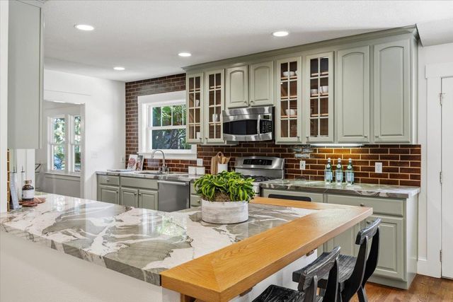 1447 Laguna Avenue, Burlingame, CA 94010