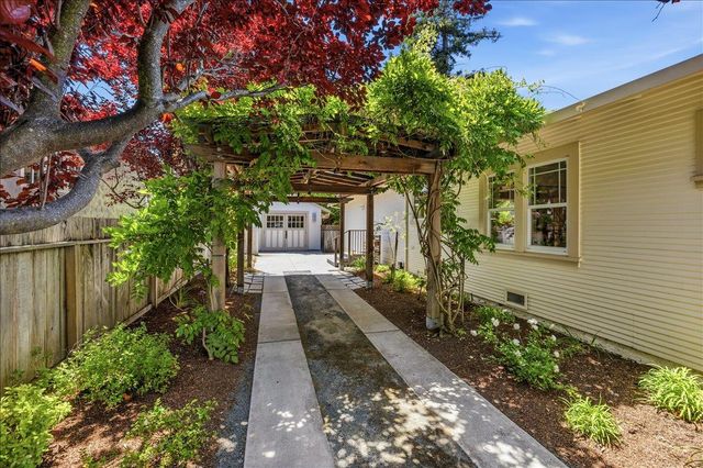 1447 Laguna Avenue, Burlingame, CA 94010