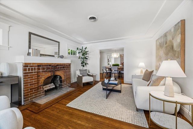 1447 Laguna Avenue, Burlingame, CA 94010
