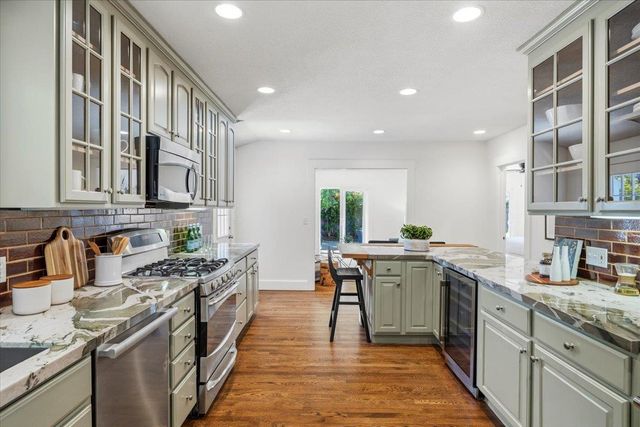 1447 Laguna Avenue, Burlingame, CA 94010