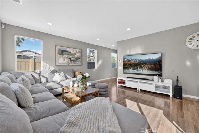 525 Thyberg, West Covina, CA 91791