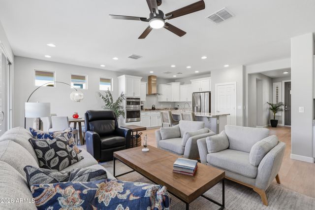92 E ILOCA Lane, Queen Creek, AZ 85140