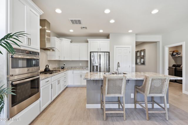 92 E ILOCA Lane, Queen Creek, AZ 85140