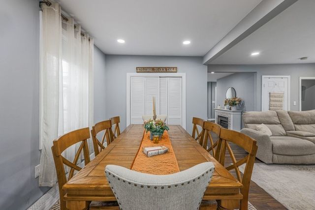 9 Granite St, Milford, MA 01757