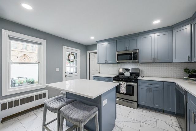 9 Granite St, Milford, MA 01757