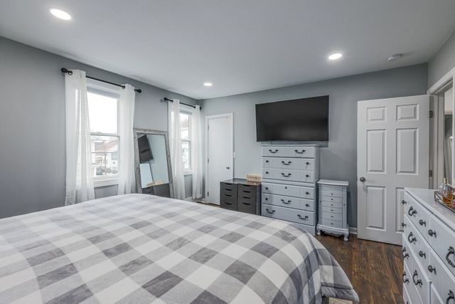 9 Granite St, Milford, MA 01757