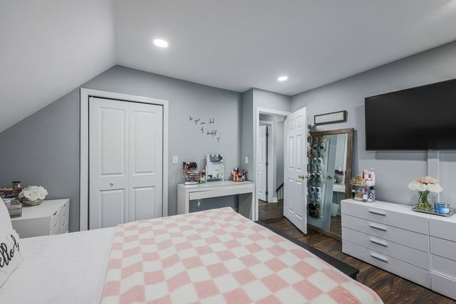 9 Granite St, Milford, MA 01757